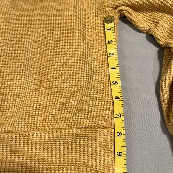 Lush Gold Sweater - Picture 4 of 5